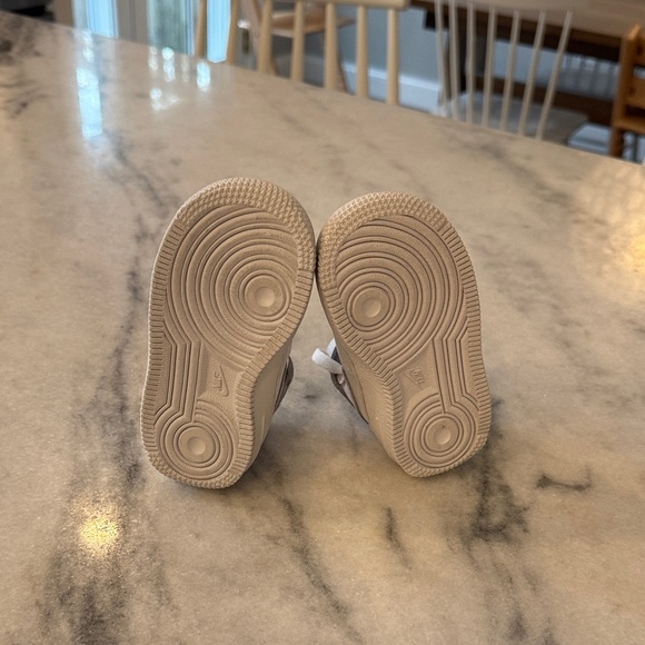 Nike Kids White High-Top Sneakers - Picture 4 of 4